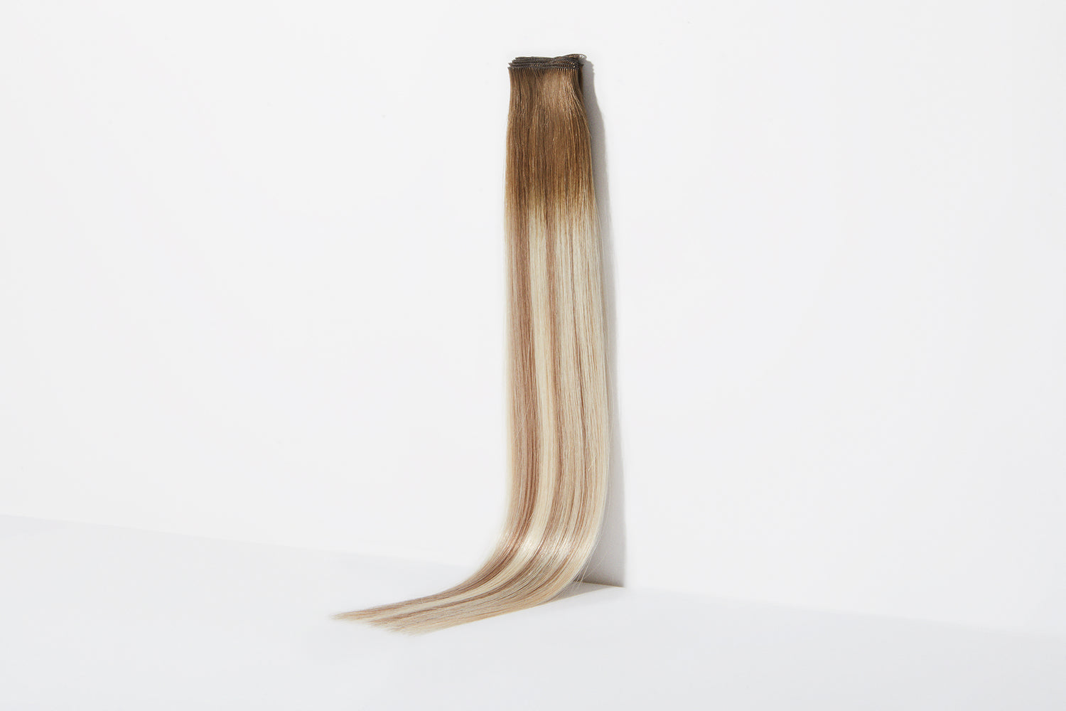 The Cut-Point Weft in Silky Straight 28